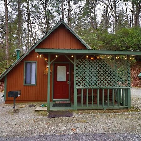 Cute Updated Mountain Cabin Fireplace #3 Helen Extérieur photo