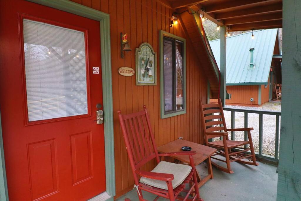 Cute Updated Mountain Cabin Fireplace #3 Helen Extérieur photo